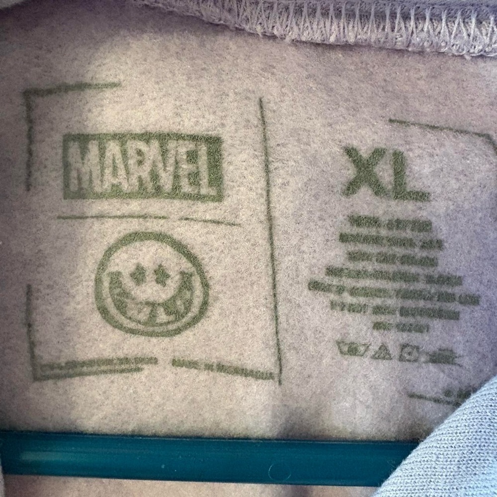 Marvel lavender Graphic Fleece - Picture 4 of 4